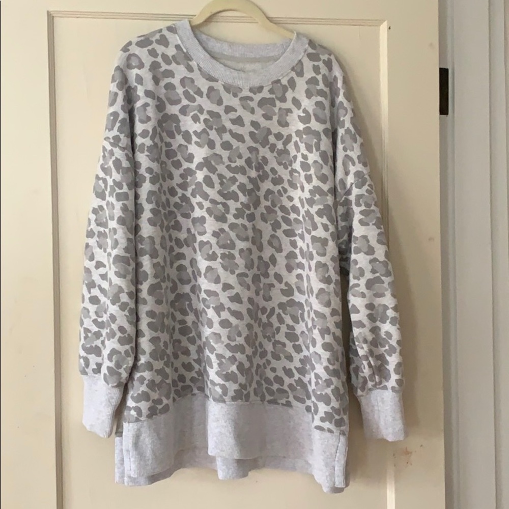 Aerie American Eagle leopard cheetah sweatshirt